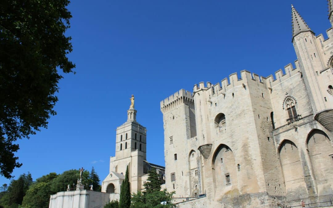 Festival d’Avignon : une expérience théâtrale unique en Provence