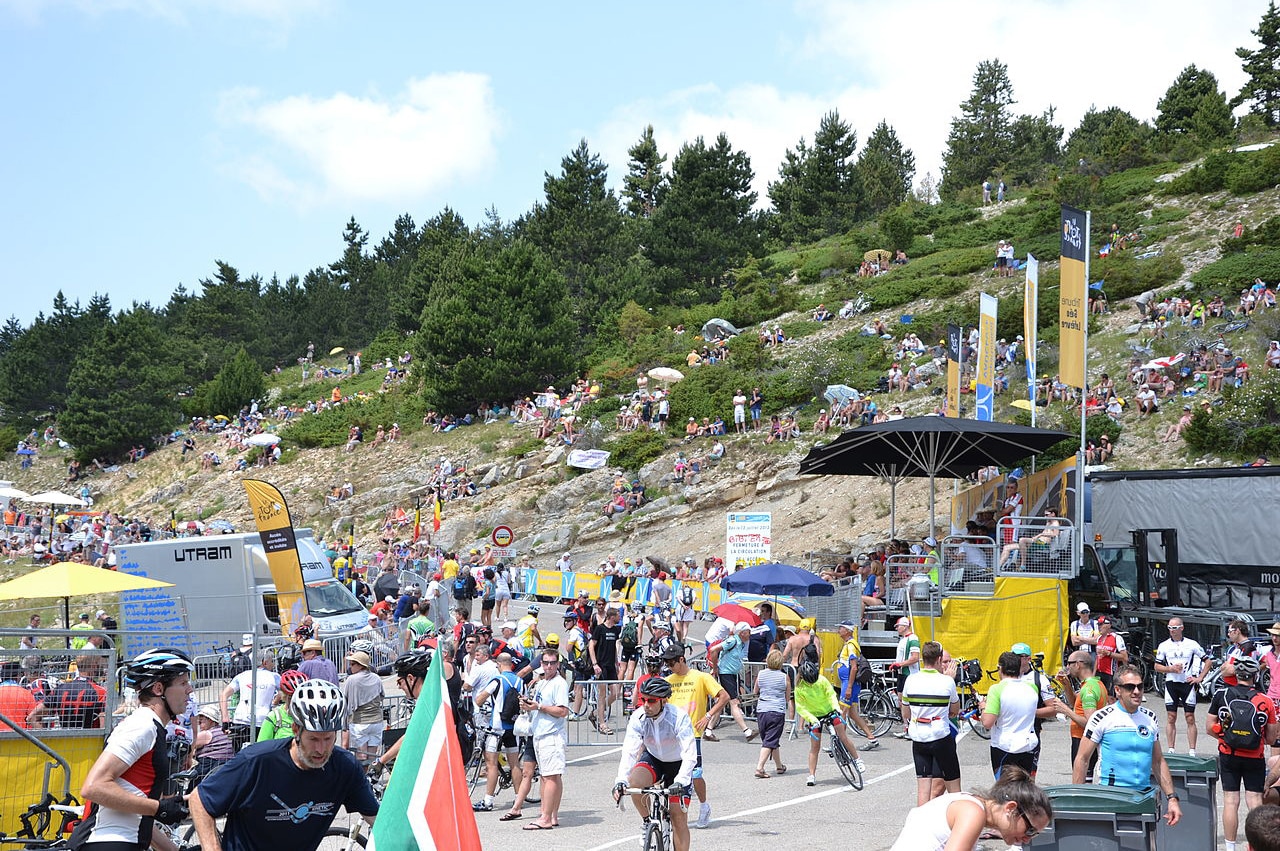 Après midi au Mont Ventoux, dans l'attente du passage des coureurs de la 15ème étape du 100ème Tour de France, photo Marianne Casamance